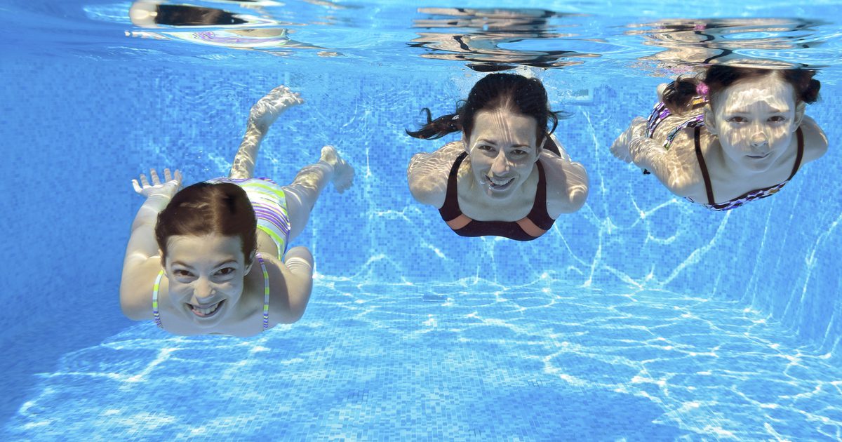 Jak nauczyć się pływać, gdy boisz się utonięcia