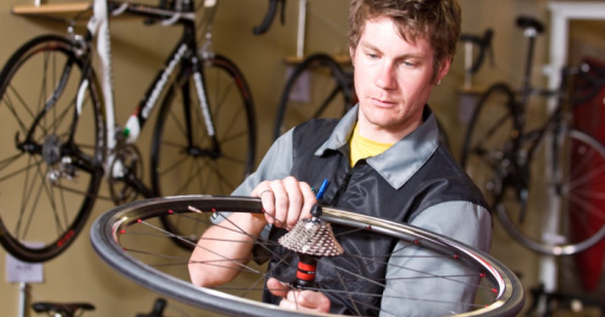 Hur man tar bort ett cykelhjul wobble