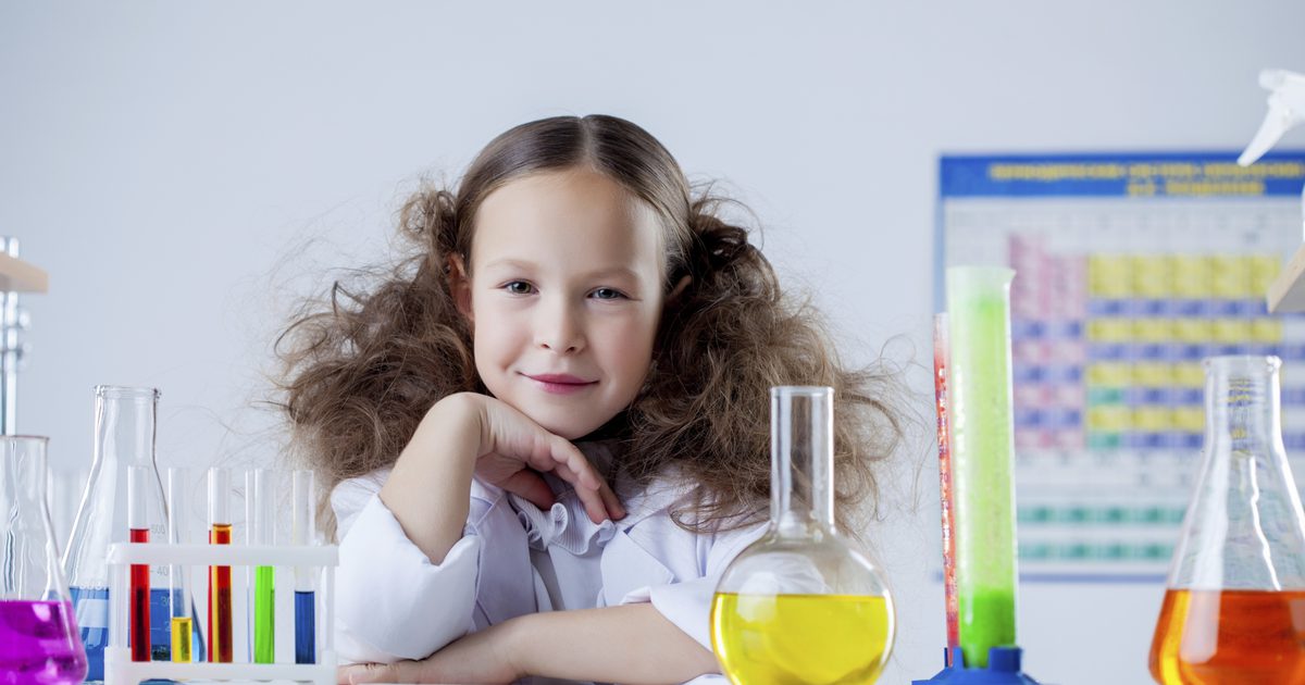 Postupy vedy pre deti s jódom a kukuričným škrobom