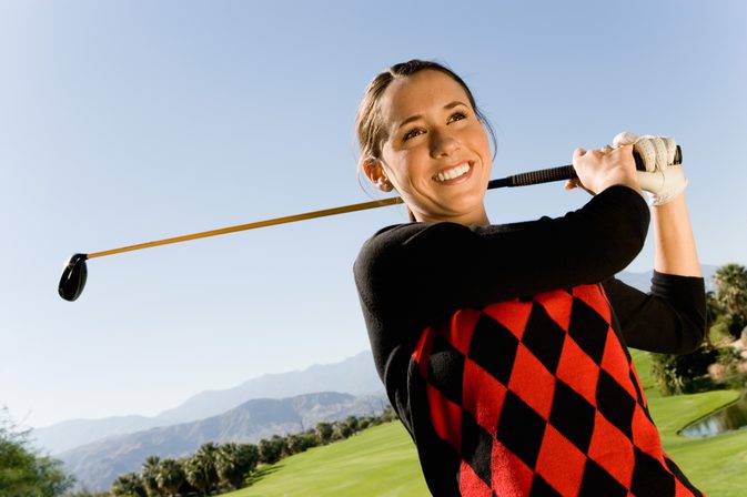 Hvordan slå hoftene i din golf ned sving