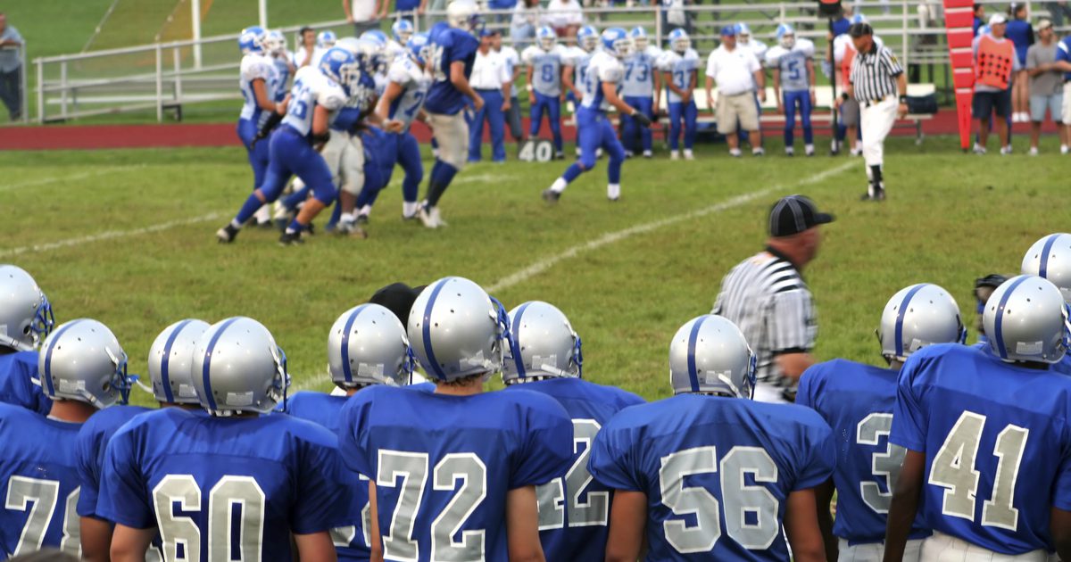 Krachttraining en krachttraining voor middelbare schoolvoetbal