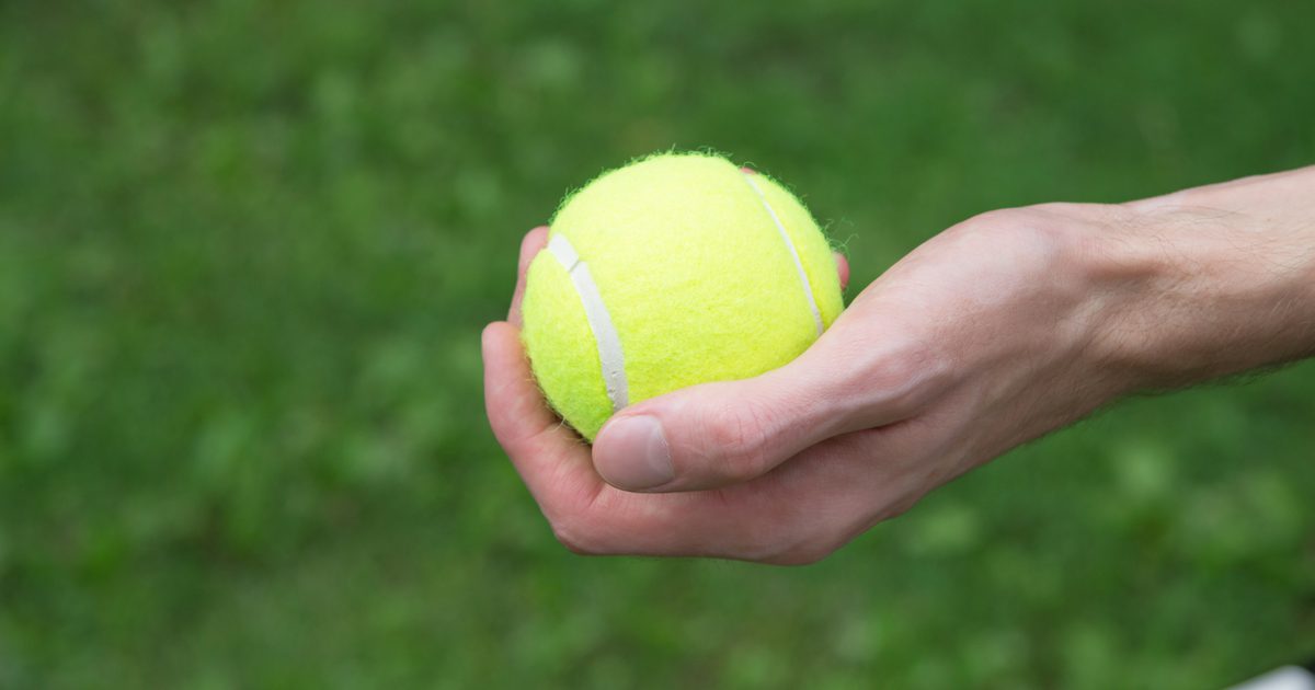 Ćwiczenia piłki tenisowej do tunelu nadgarstka