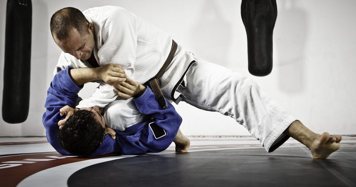 Traditionel Jujitsu Vs. Brasilianske jiu-jitsu