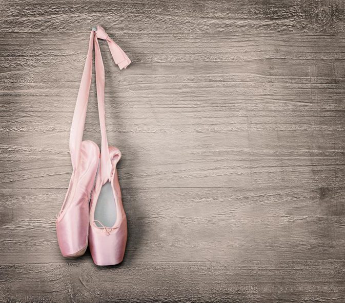 Sledujte tento inspirativní taneční ballerina po ztrátě nohy