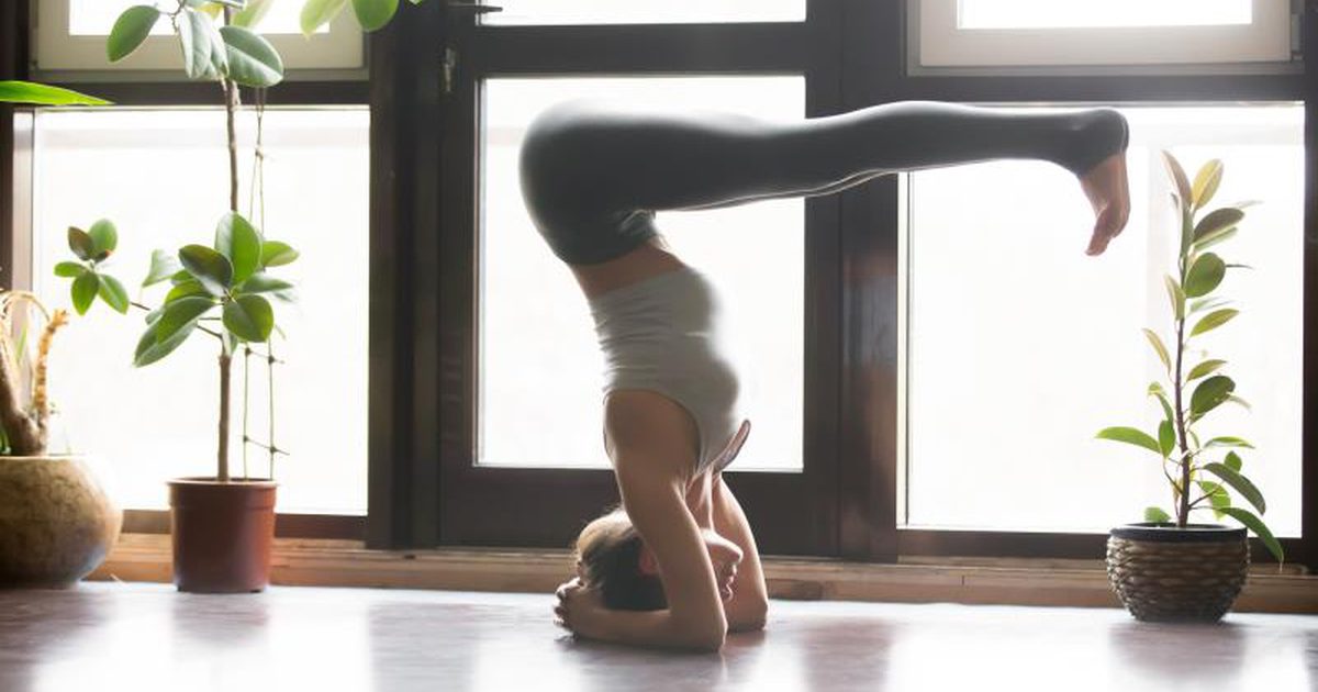 Vad är fördelarna med inversioner i yoga?
