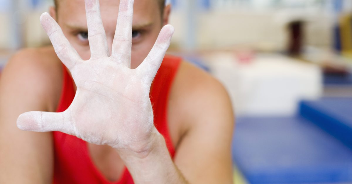 Vad är för & nackdelar med att lägga krita på händerna när man lyfter vikter?