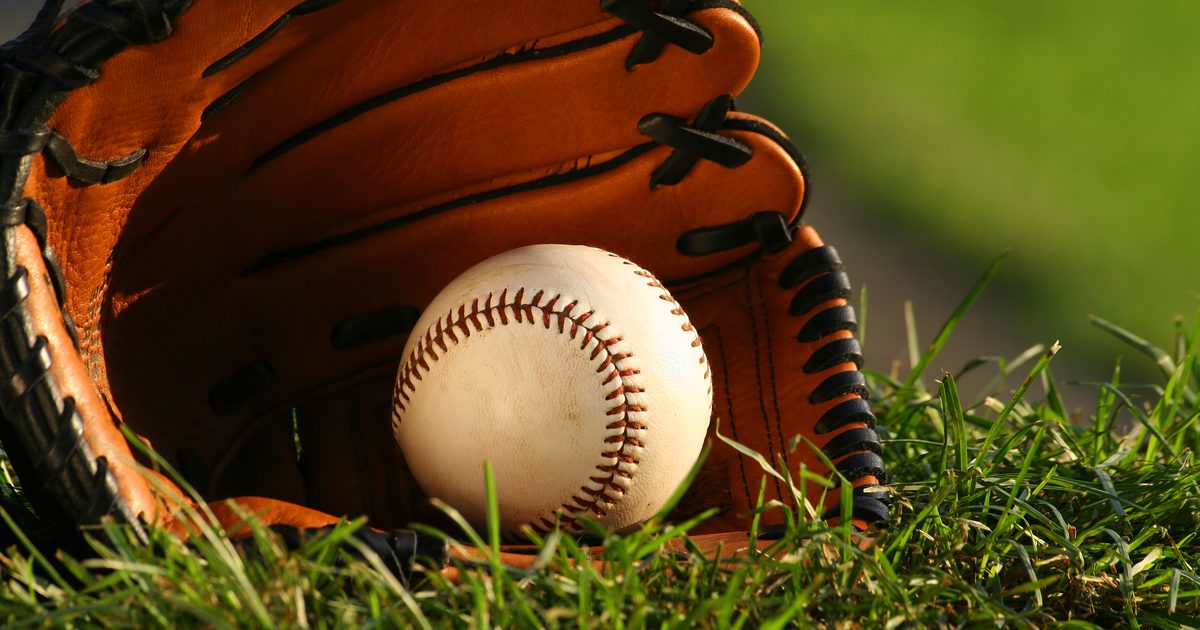 Kakšna so pravila za rokavico baseball Pitcher?