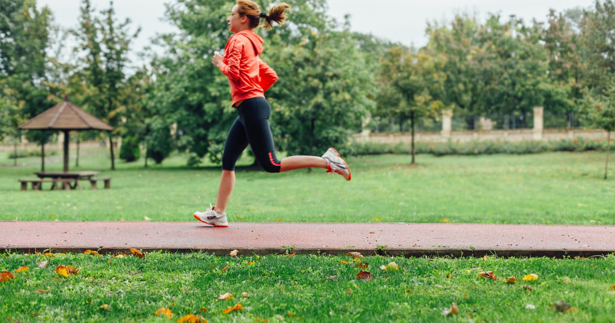 Wat voor soort schoenen moet een 14-jarige cross-country runner dragen?