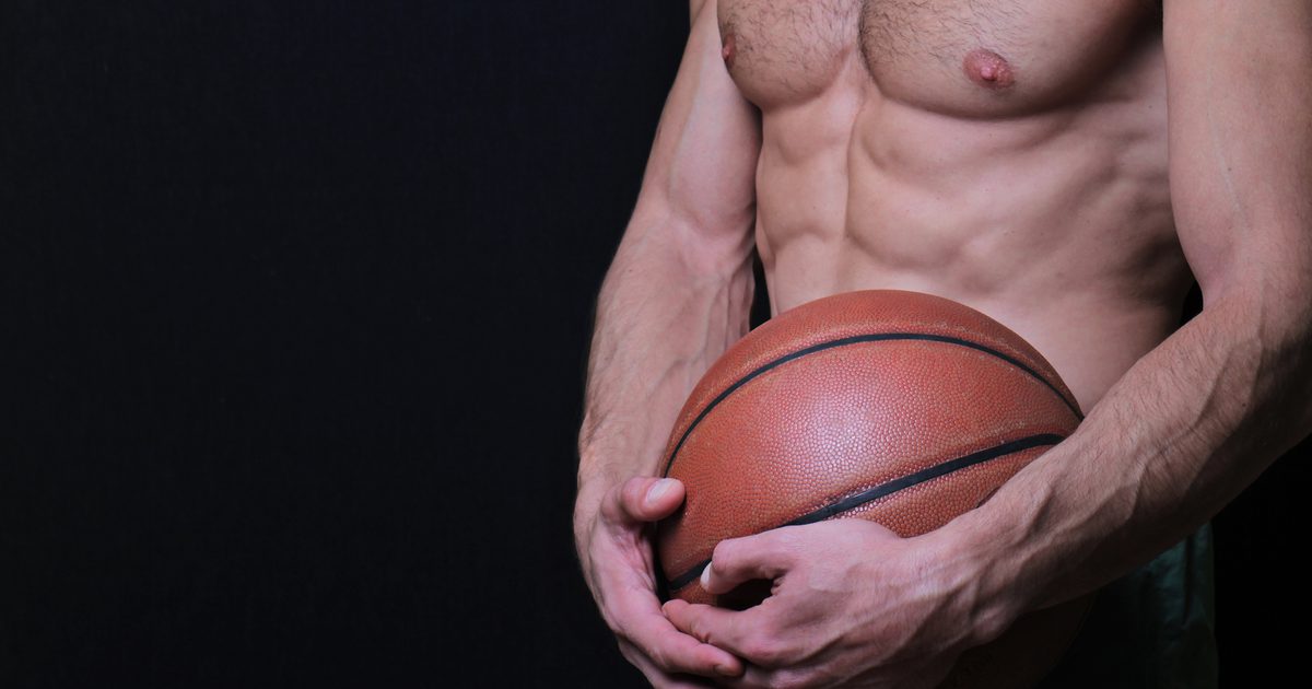 ما العضلات التي يجب على لاعبي كرة السلة تطويرها؟