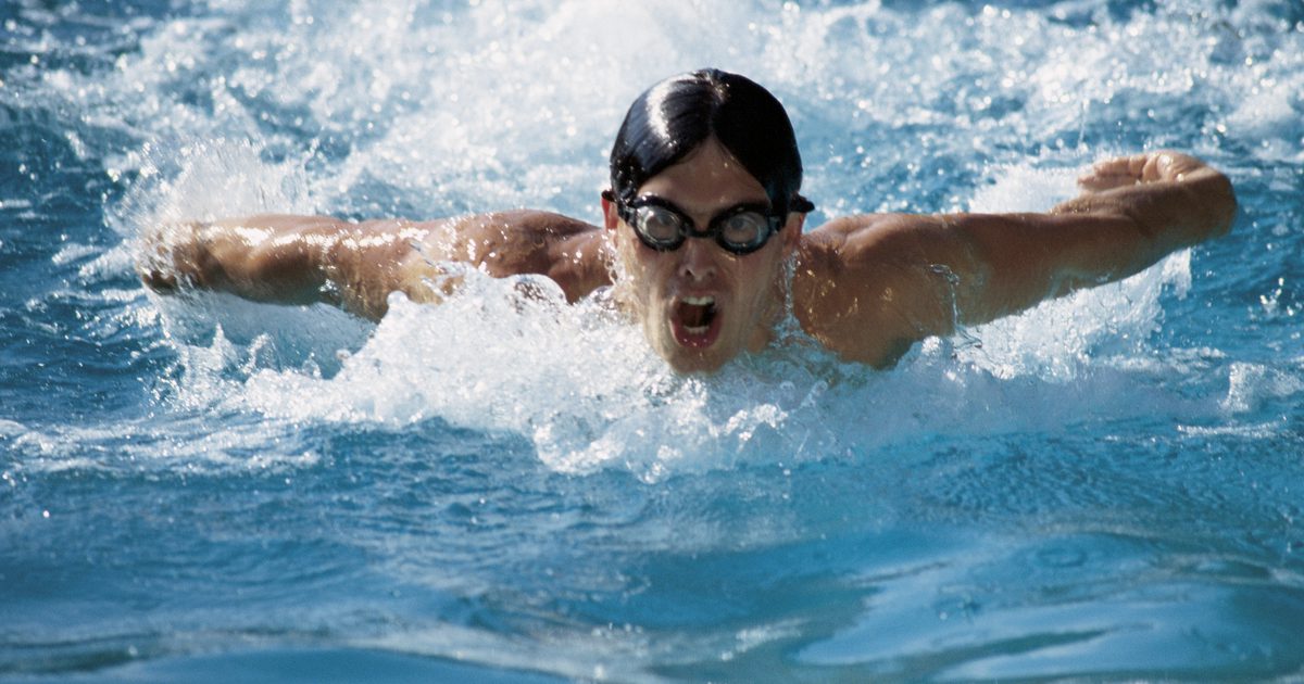 मांसपेशियों का उपयोग मक्खन स्ट्रोक तैरने के लिए किया जाता है?
