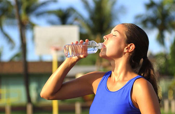 Warum ist Wasser wichtig beim Muskelaufbau?