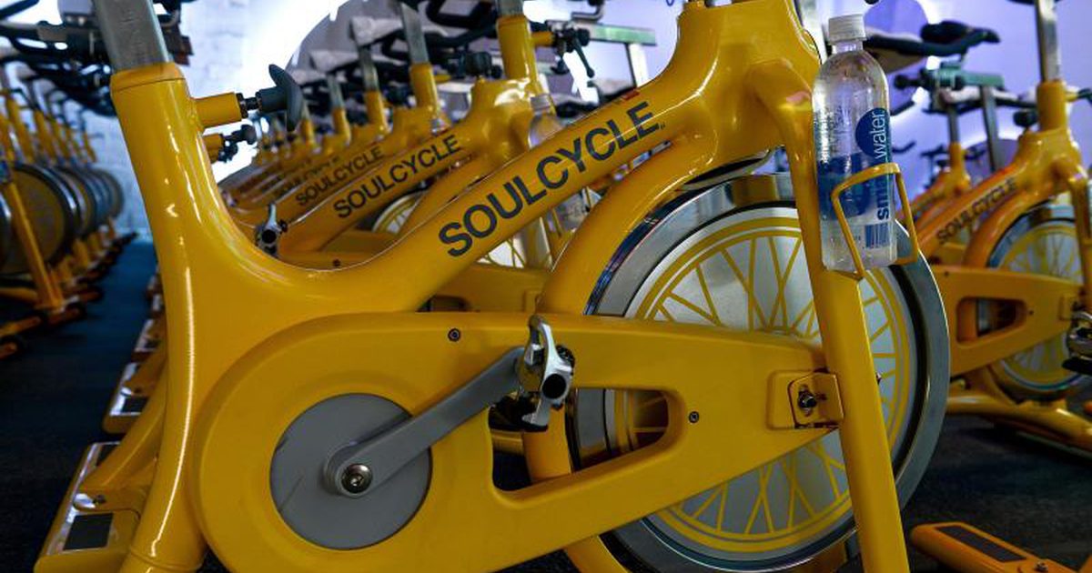 बाइक पर 'Impaling' पैर के बाद महिला मुकदमा SoulCyle