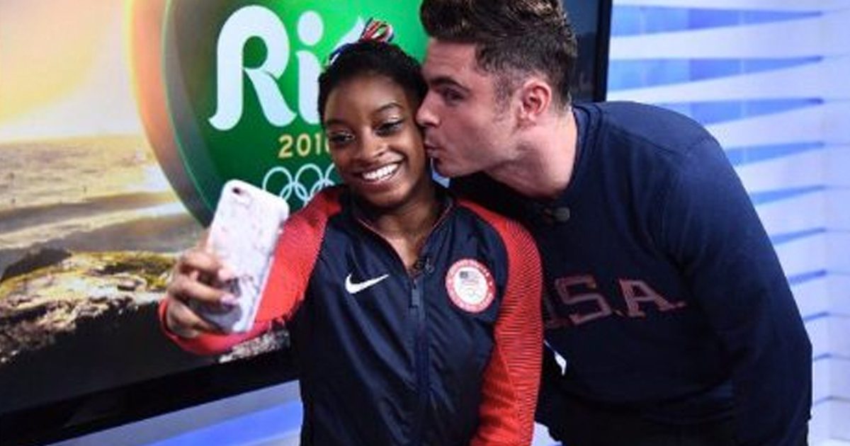 Zac Efron Niespodzianka olimpijczyk Simone Biles w Rio - wynika z Insane Cuteness