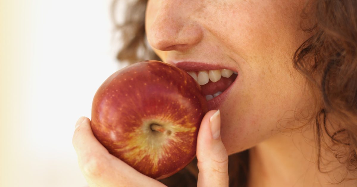 هل التفاح وجبة خفيفة جيدة لتخفيف الوزن؟
