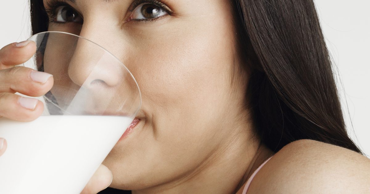 Kan drikke mælk hjælpe dig med at tabe sig?