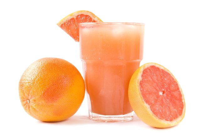 Kan Grapefruit Juice Drunk zijn als u schildkliergeneeskunde gebruikt?