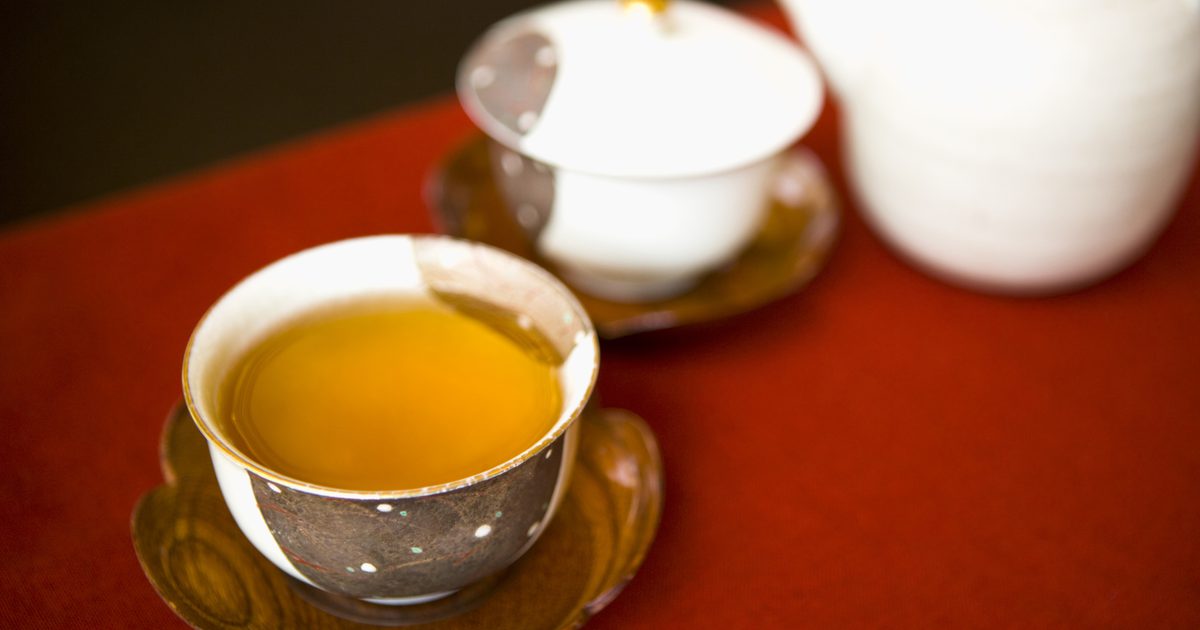 Er Hot Green Tea med citron og honning hjælp med generel utilpashed?