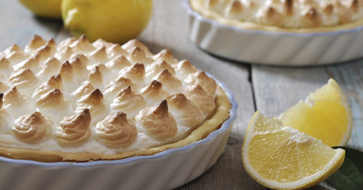 Сколько калорий в лимонном пироге безе?